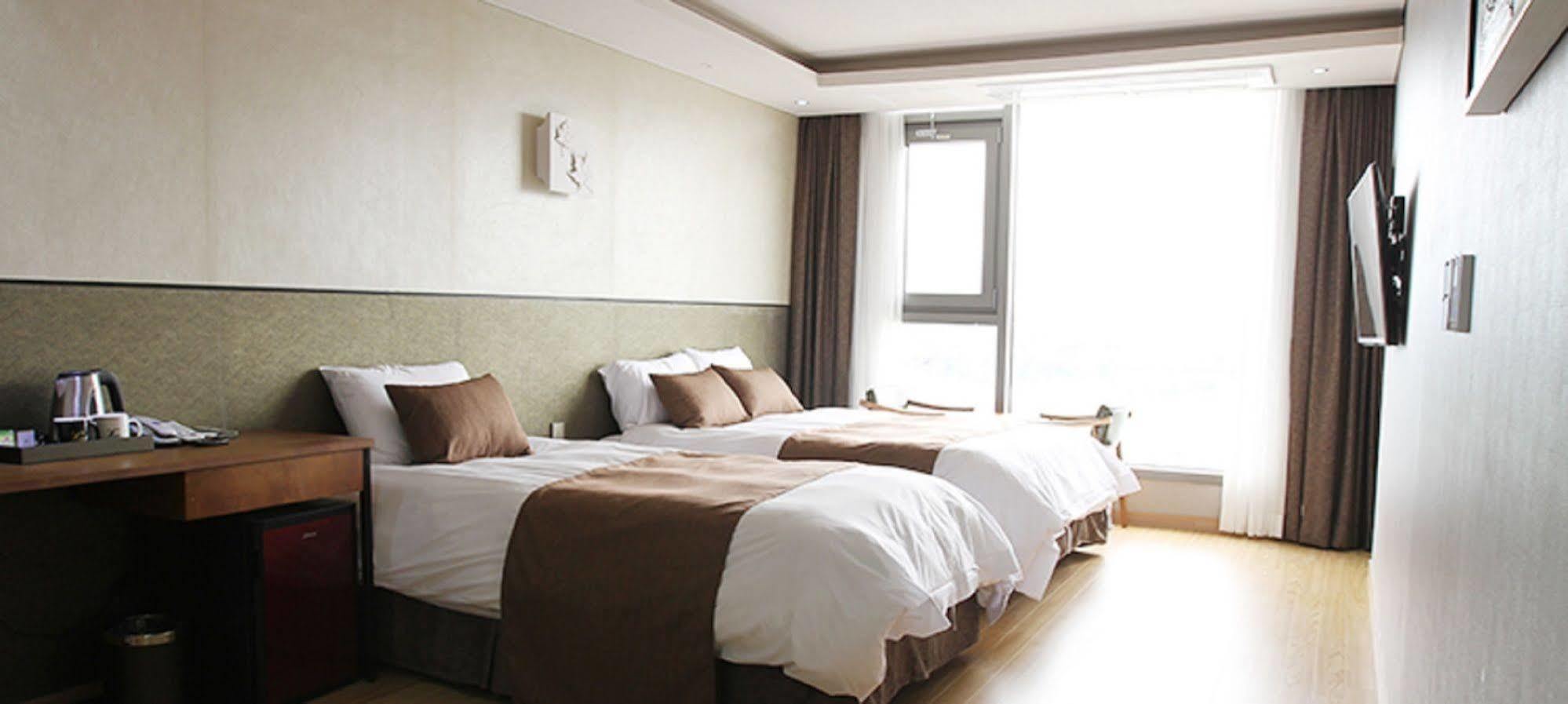 Black Sands Hotel Jeju Extérieur photo