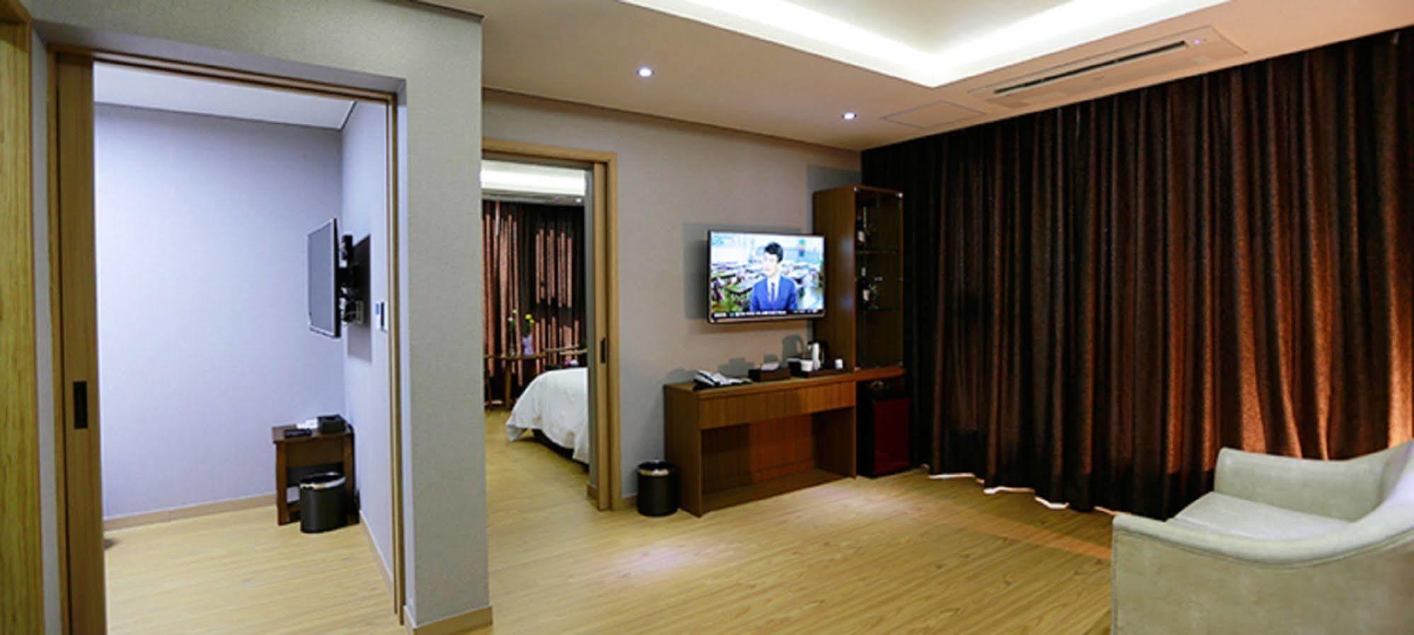 Black Sands Hotel Jeju Extérieur photo