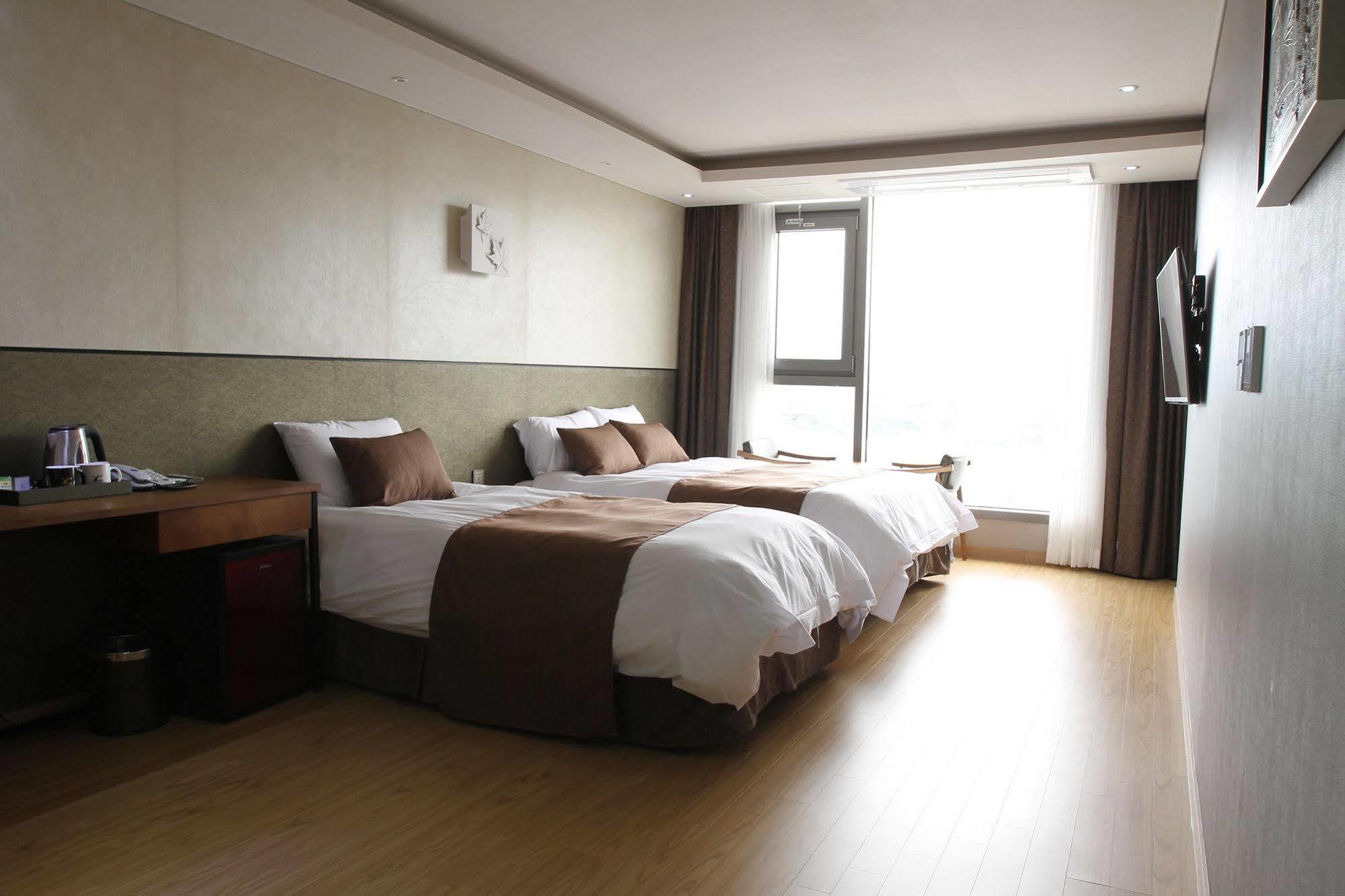 Black Sands Hotel Jeju Extérieur photo